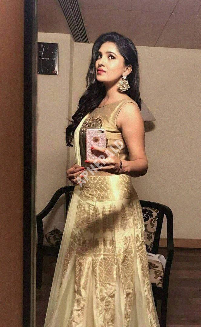 TV Actress & Model Vani Bhojan Latest Unseen Photo Stills