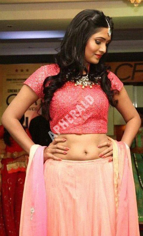 TV Actress & Model Vani Bhojan Latest Unseen Photo Stills