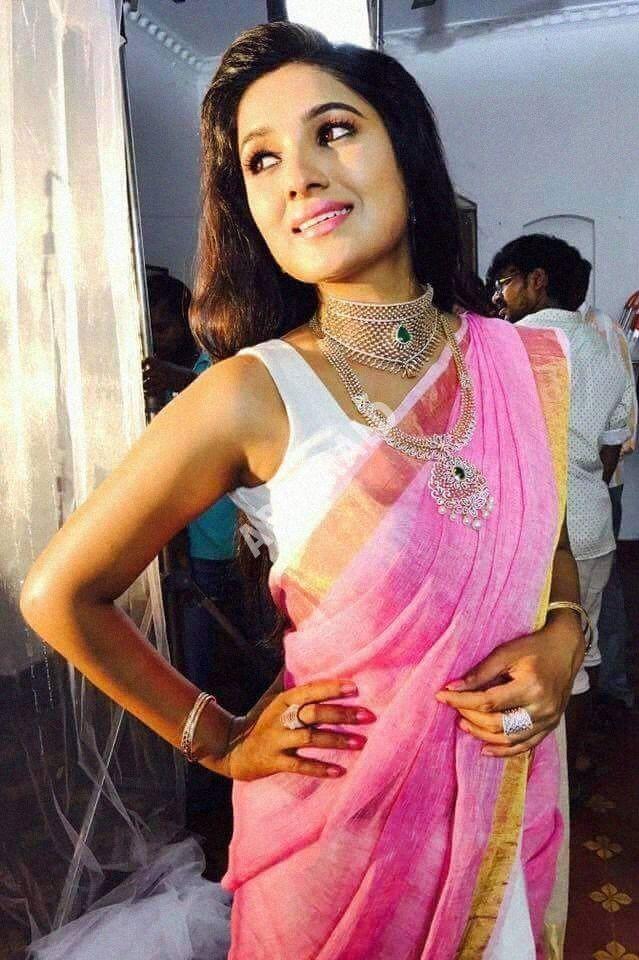 TV Actress & Model Vani Bhojan Latest Unseen Photo Stills