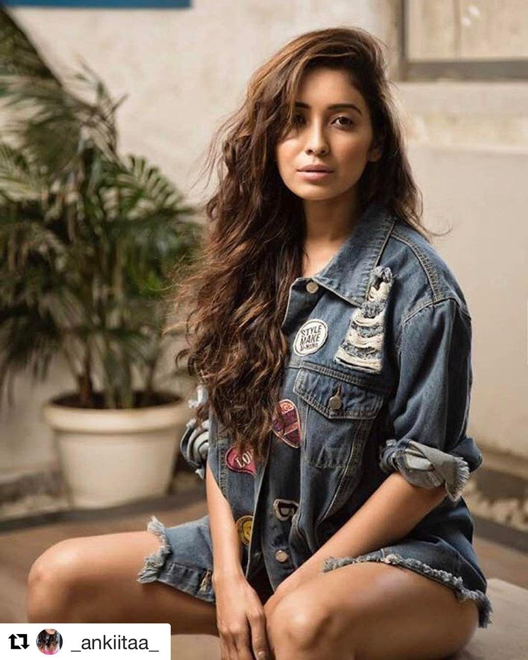 TV Actress Asha Negi Latest Unseen Stills