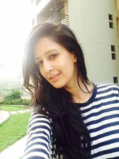 TV Actress Chahat Khanna Rare & Unseen Photo Stills