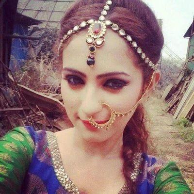 TV Actress Lavina Tandon Beautiful HD Wallpapers