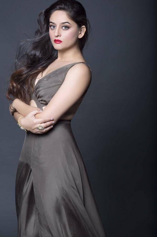 TV Actress Mahhi Vij Latest Stills