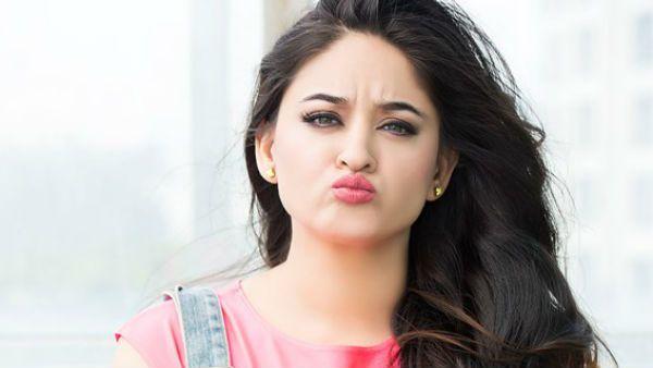 TV Actress Mahhi Vij Latest Stills