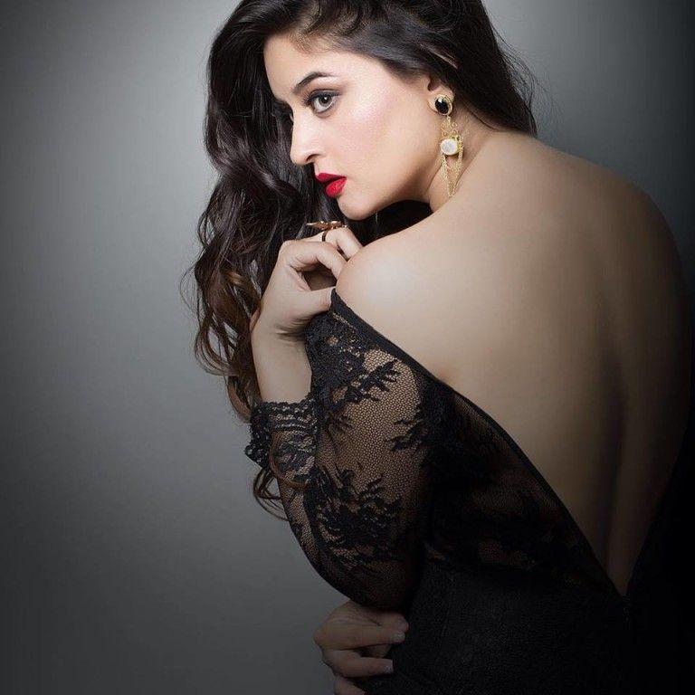 TV Actress Mahhi Vij Latest Stills