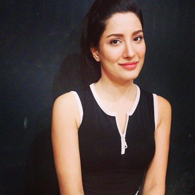 TV Actress Mehwish Hayat Latest Beautiful Stills