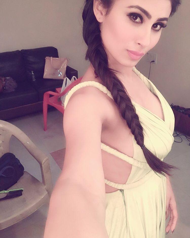 TV Actress Mouni Roy Latest Photos