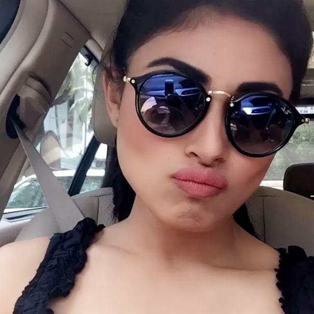 TV Actress Mouni Roy Latest Unseen Photos Collections!