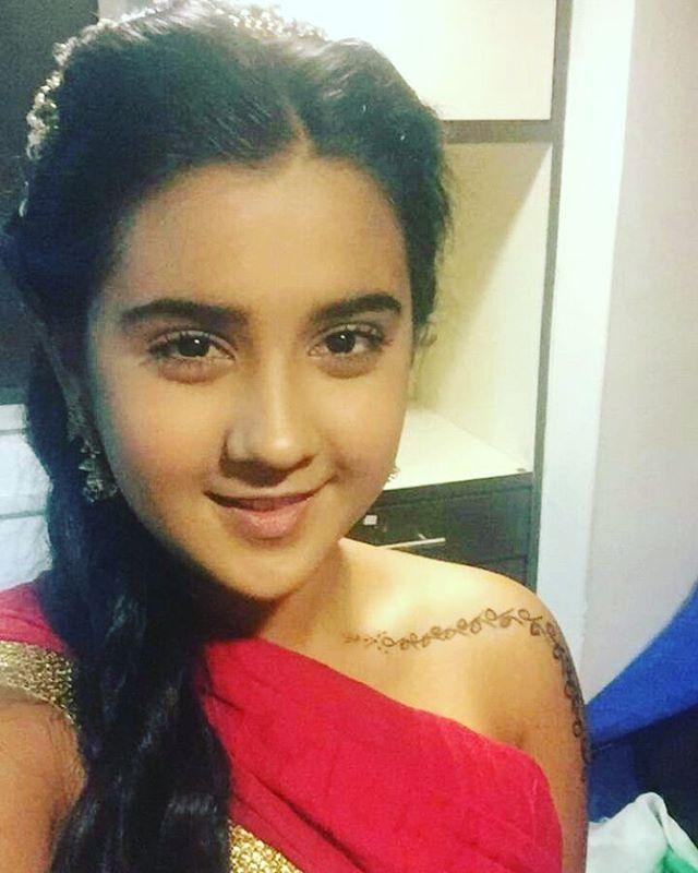 TV Actress Roshni Walia Latest Unseen Photo Stills