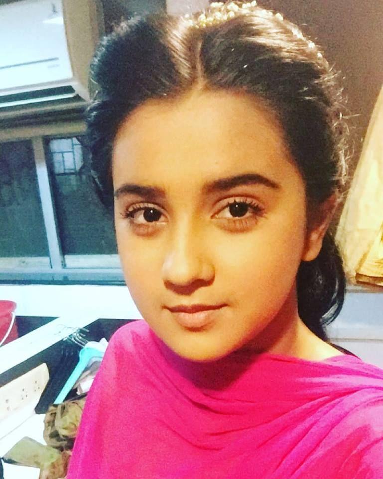 TV Actress Roshni Walia Latest Unseen Photo Stills