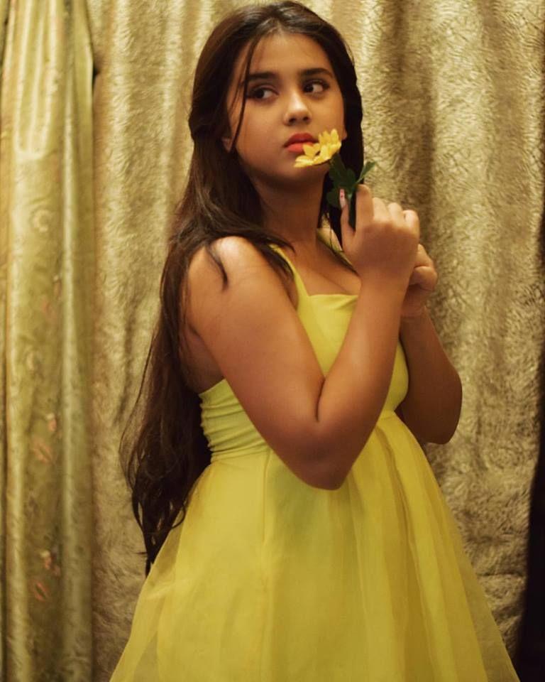 TV Actress Roshni Walia Latest Unseen Photo Stills