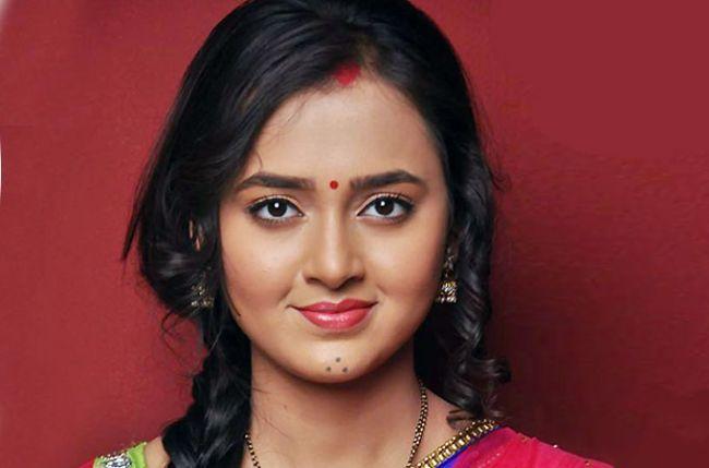 TV Actress Tejaswi Prakash Wayangankar Latest Stills