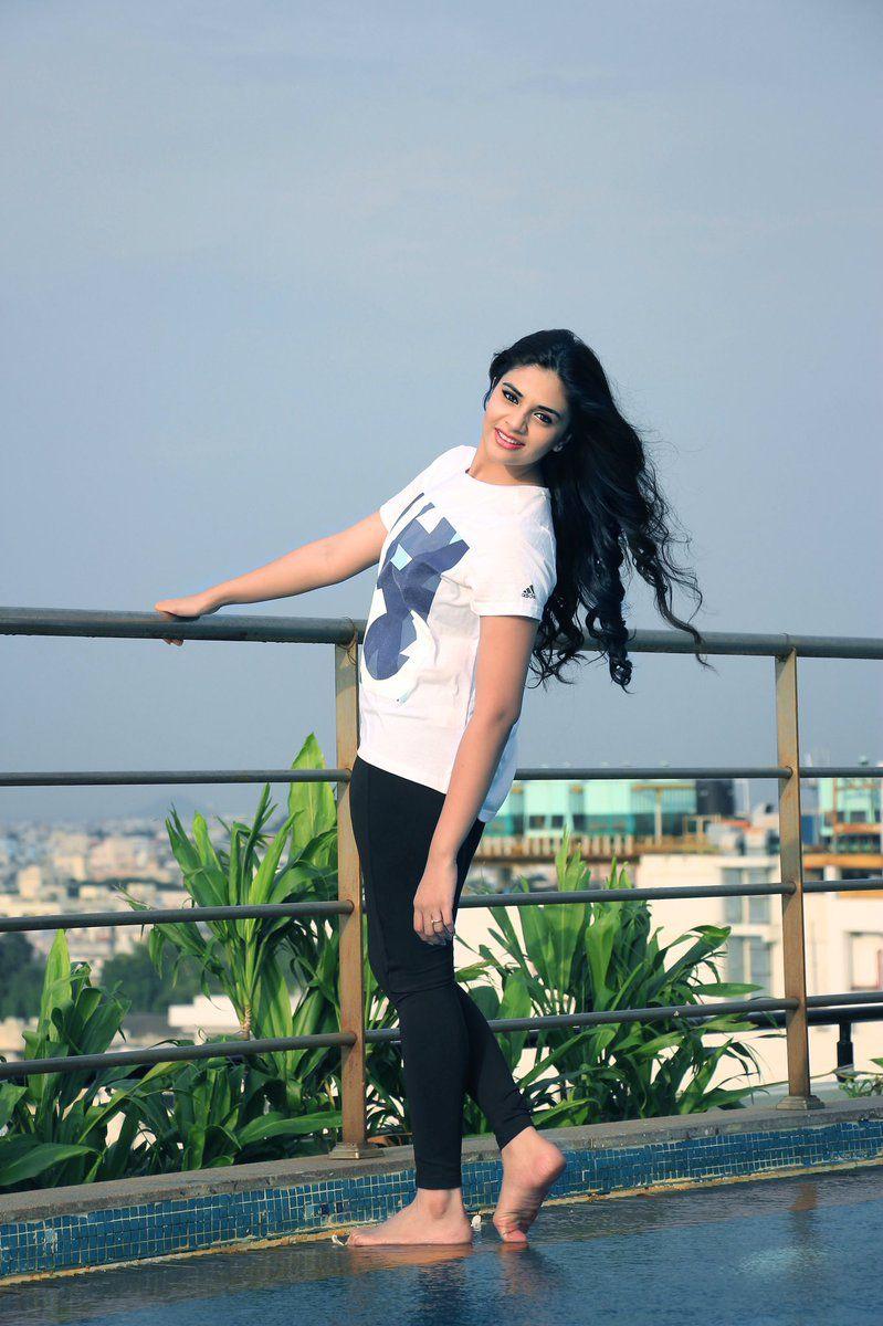 TV Anchor & Actress Sreemukhi Rare & Unseen Photos