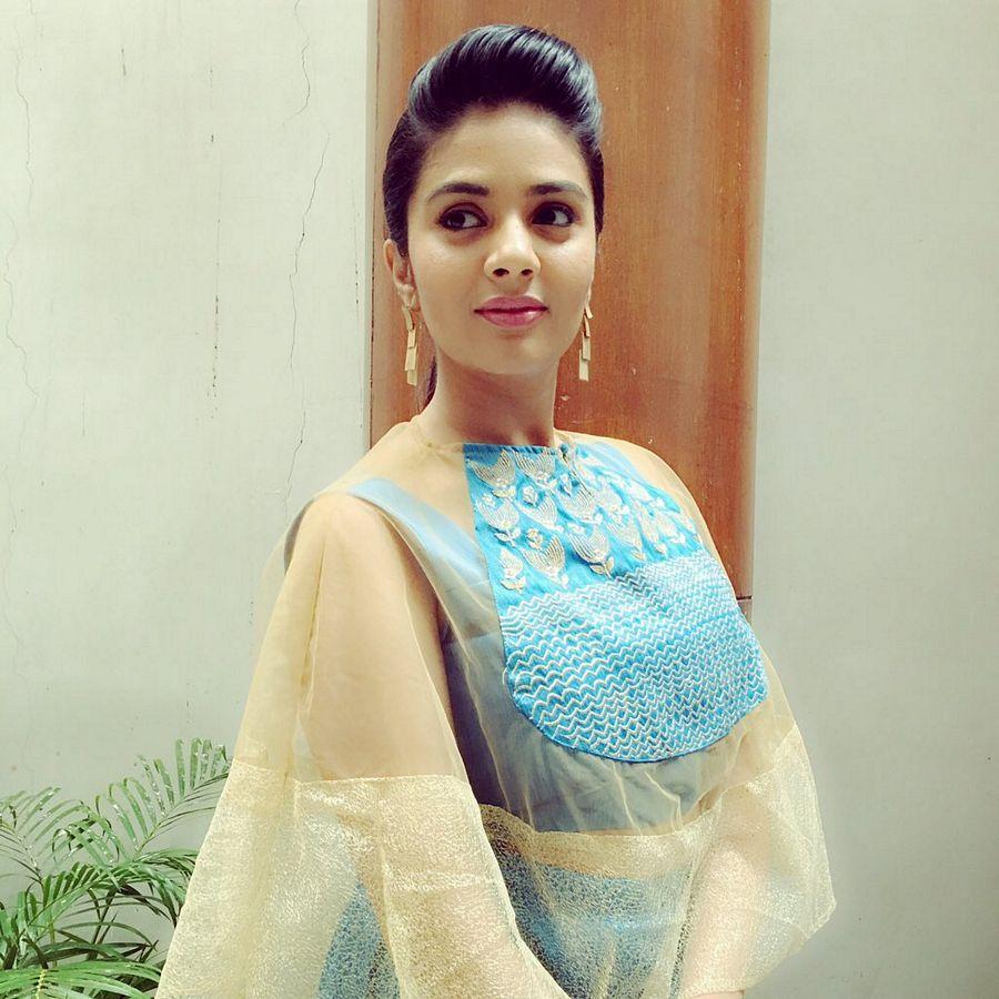 TV Anchor & Actress Sreemukhi Rare & Unseen Photos