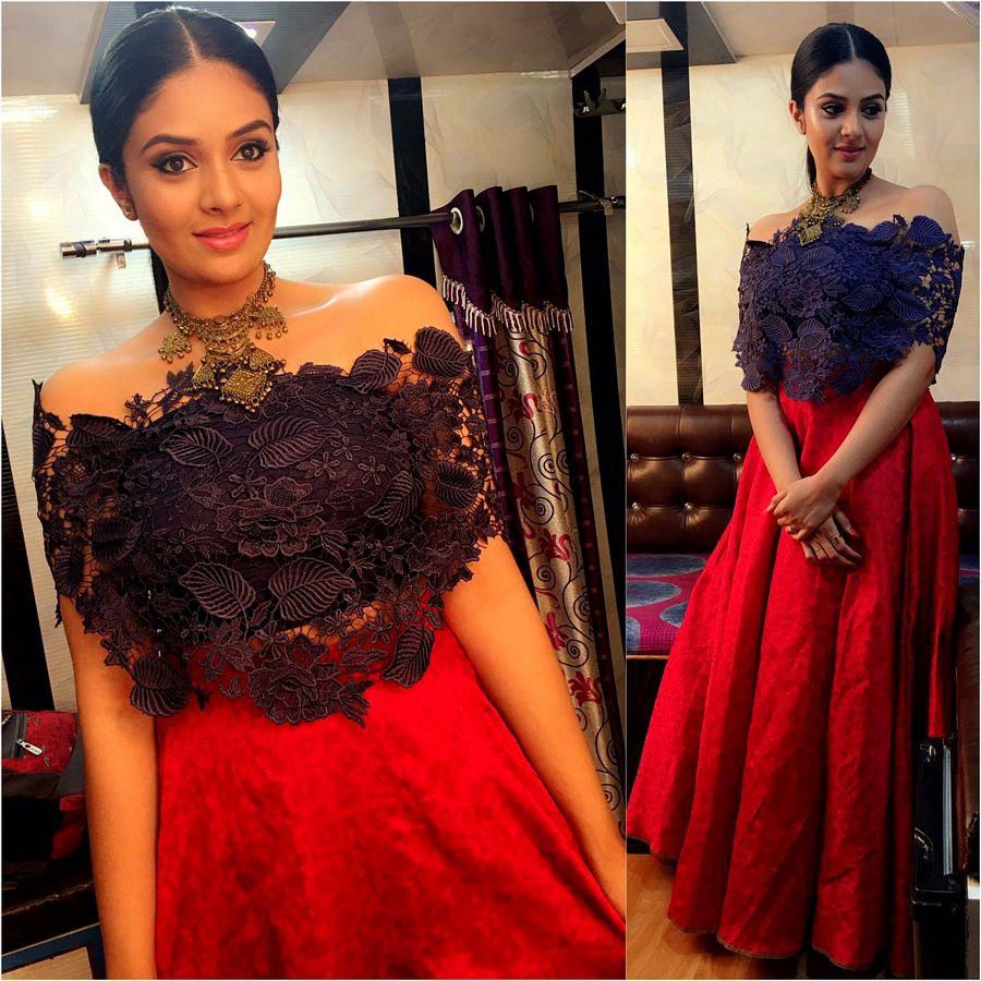 TV Anchor & Actress Sreemukhi Rare & Unseen Photos