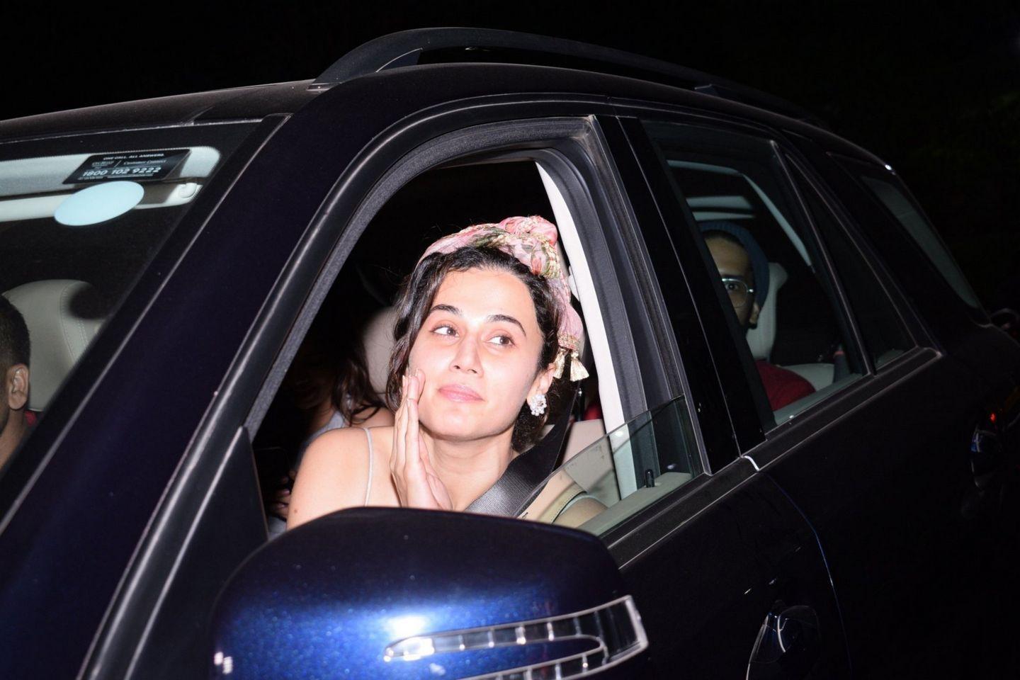 Taapsee Pannu seen at Versova