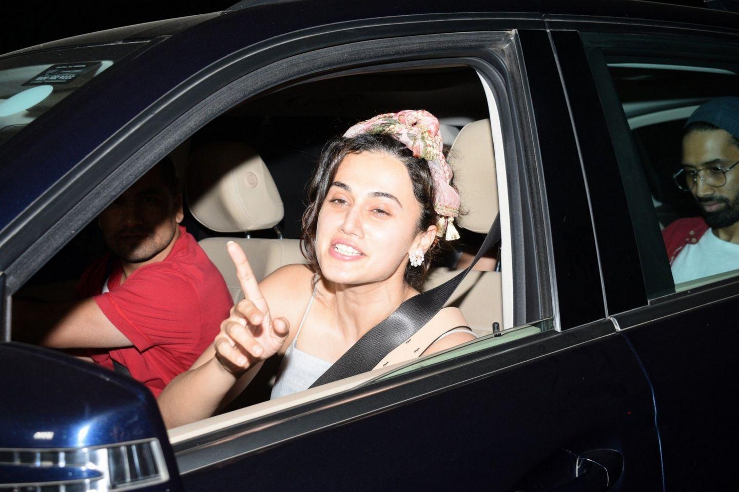 Taapsee Pannu seen at Versova