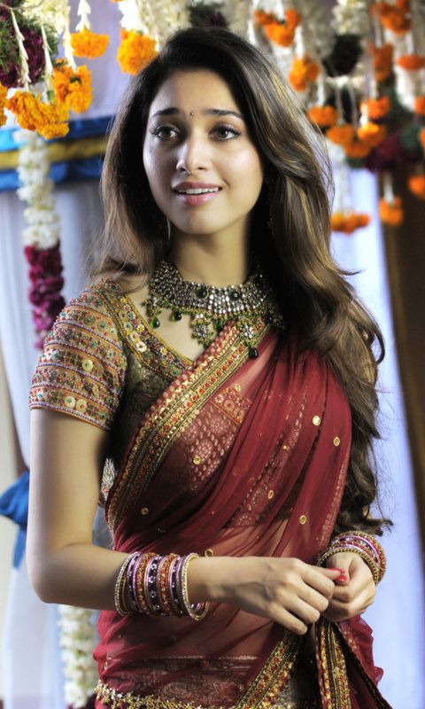 Tamanna in Saree Latest Photos