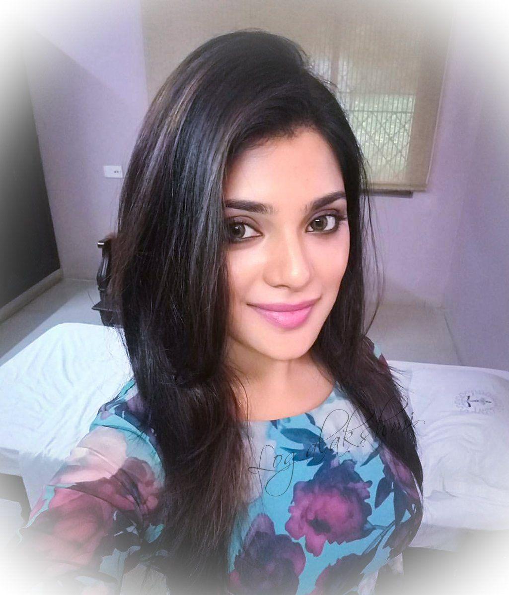 Tamil Actress Aathmika Latest Photo Stills