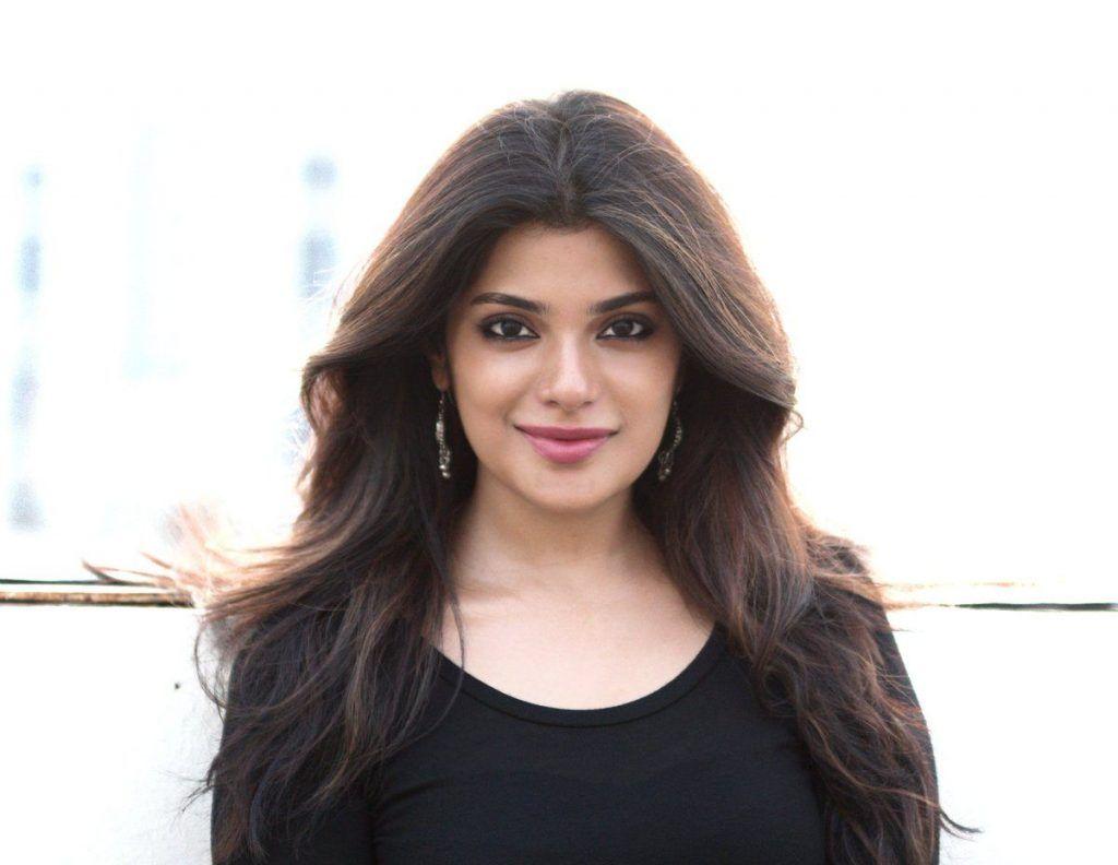 Tamil Actress Aathmika Latest Photo Stills