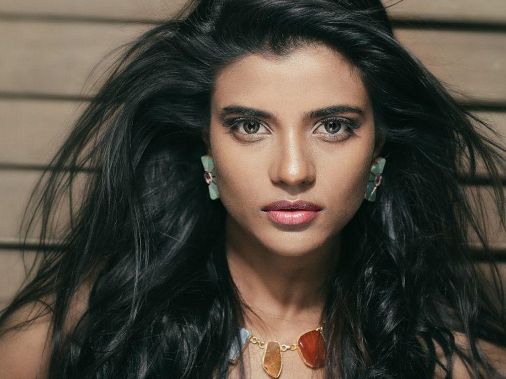 Tamil Actress Aishwarya Rajesh looking lovely in this latest clicks!