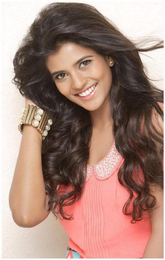 Tamil Actress Aishwarya Rajesh looking lovely in this latest clicks!