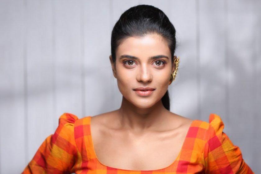 Tamil Actress Aishwarya Rajesh looking lovely in this latest clicks!