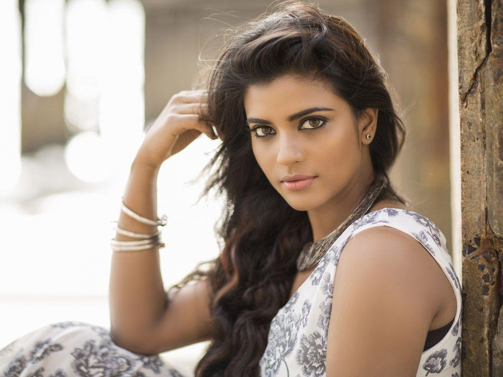 Tamil Actress Aishwarya Rajesh looking lovely in this latest clicks!