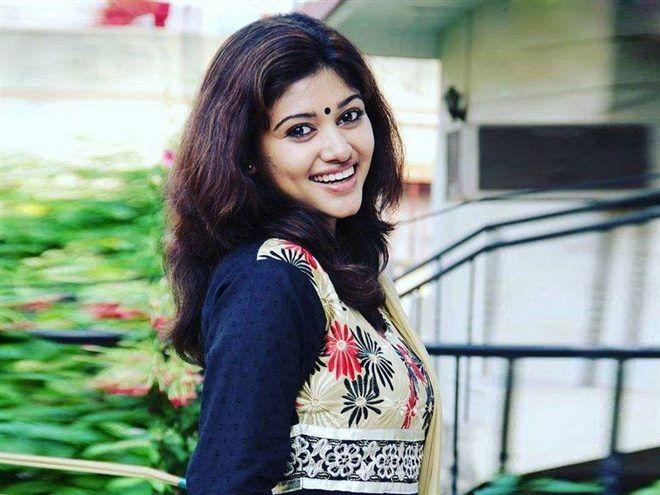 Tamil Actress Oviya Helen Hot Unseen Pictures