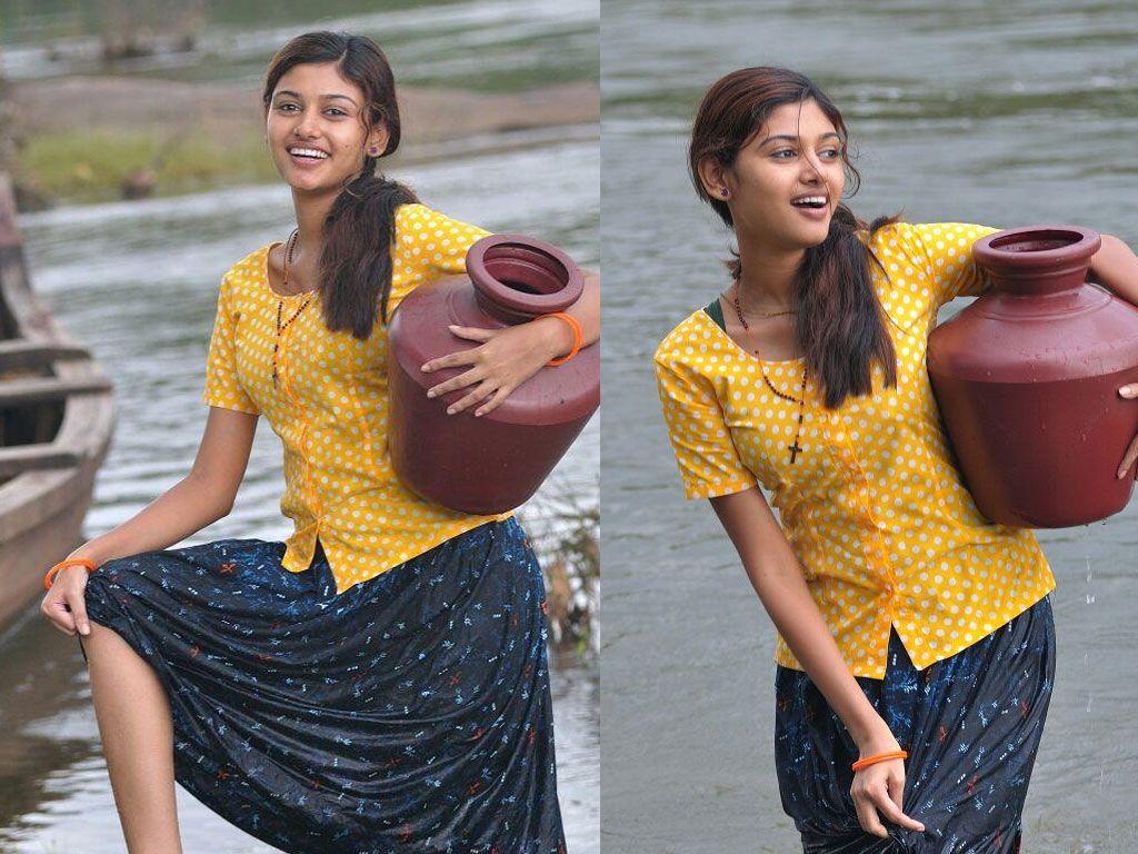 Tamil Actress Oviya Helen Hot Unseen Pictures