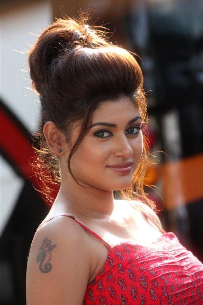 Tamil Actress Oviya Helen Hot Unseen Pictures