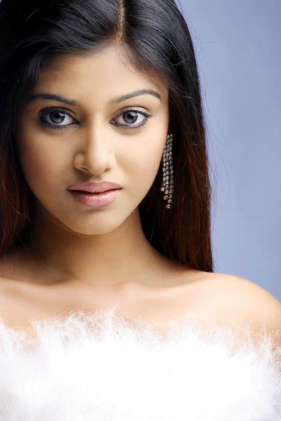 Tamil Actress Oviya Helen Latest Photos