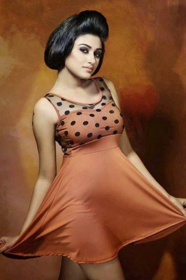 Tamil Actress Oviya Helen Latest Photos