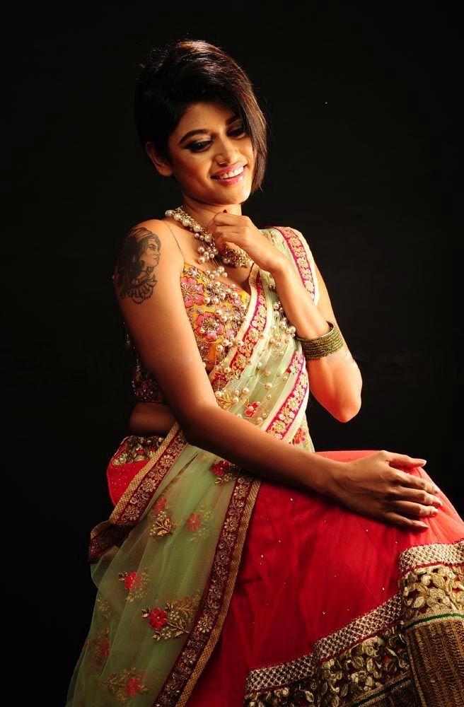 Tamil Actress Oviya Helen New HD HOT Photoshoot Stills