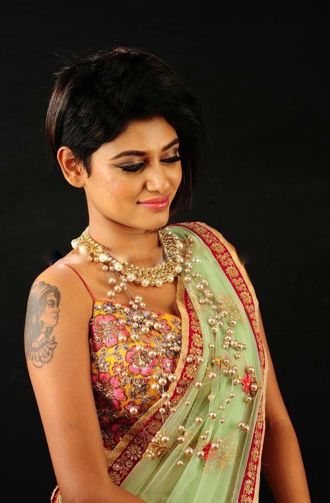 Tamil Actress Oviya Helen New HD HOT Photoshoot Stills