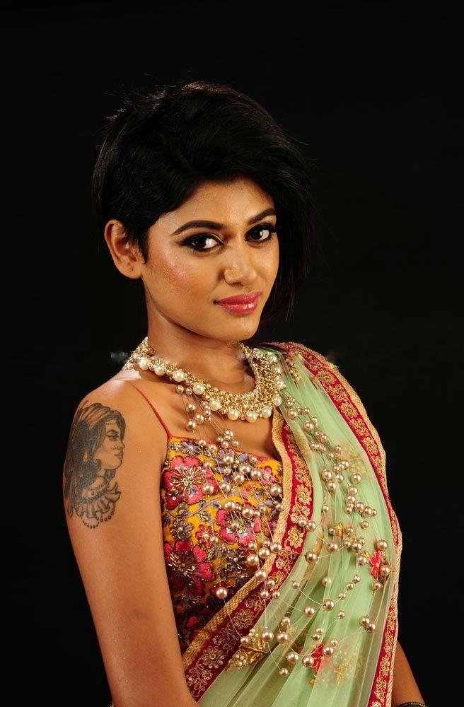 Tamil Actress Oviya Helen New HD HOT Photoshoot Stills