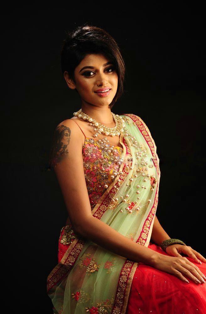 Tamil Actress Oviya Helen New HD HOT Photoshoot Stills