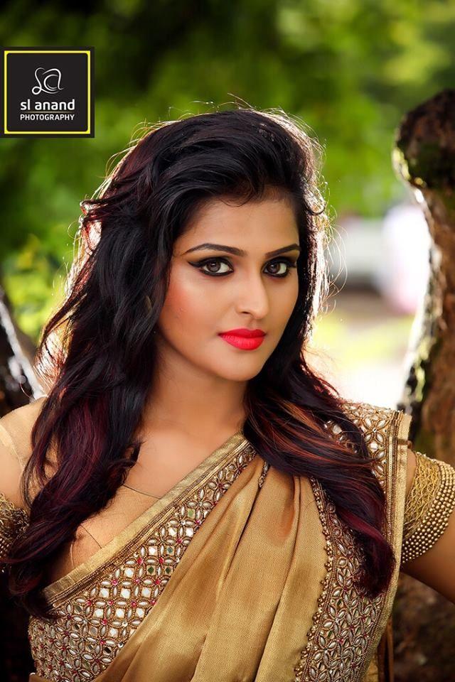 Tamil Actress Remya Nambeesan Latest Photoshoot Stills