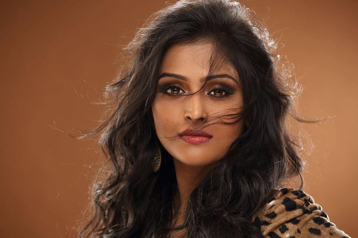 Tamil Actress Remya Nambeesan Latest Photoshoot Stills