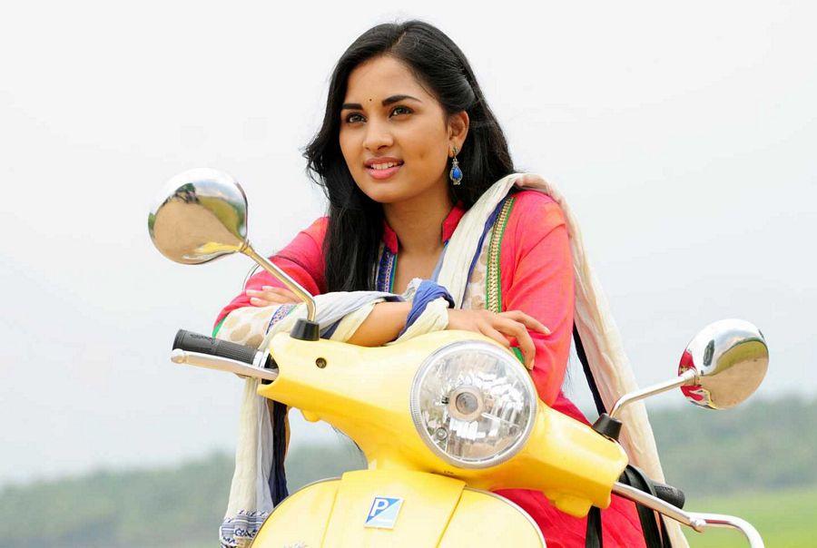 Tamil Actress Srushti Dange Latest Photos