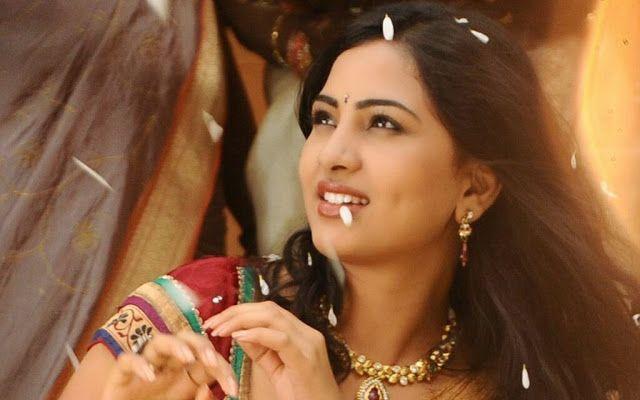 Tamil Actress Srushti Dange Latest Photos