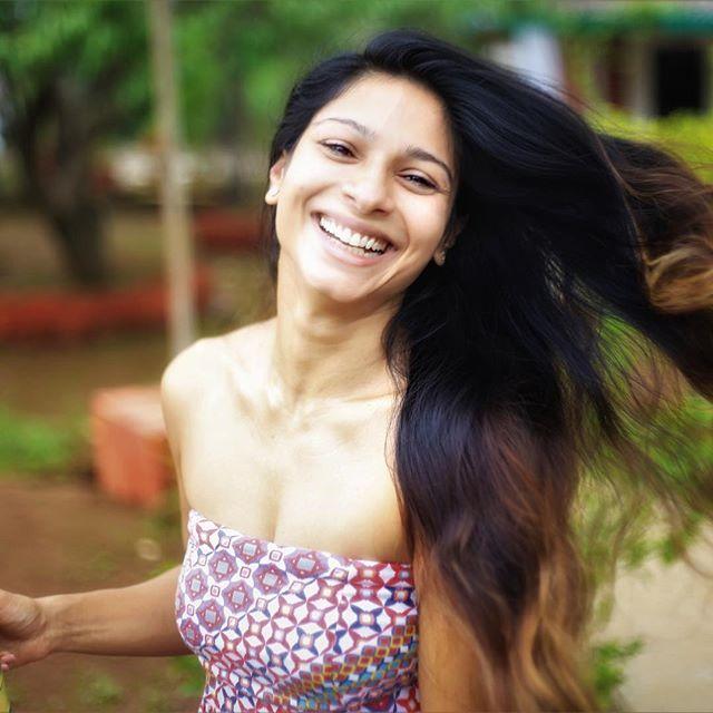 Tanishaa Mukerji Latest Unseen Hot Photo Stills