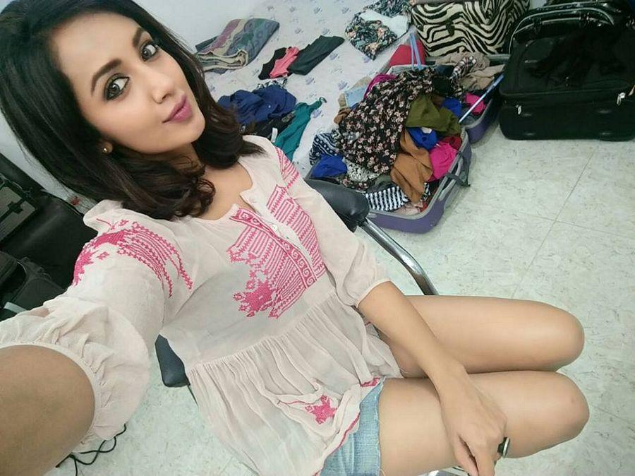 Tejaswi Cute Sexy Photos