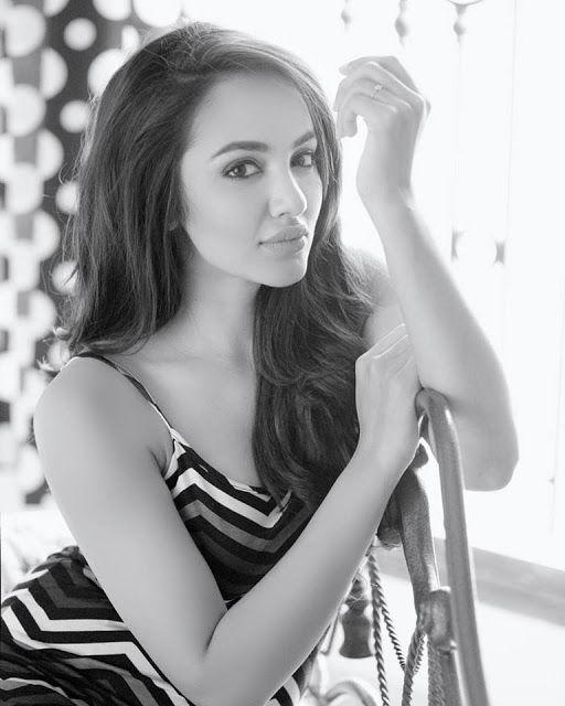 Tejaswi Madivada Ultra Hot Photoshoot