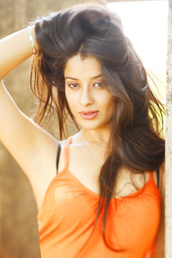 Telugu Actress Madhurima Latest Hot & Spicy Photo Stills