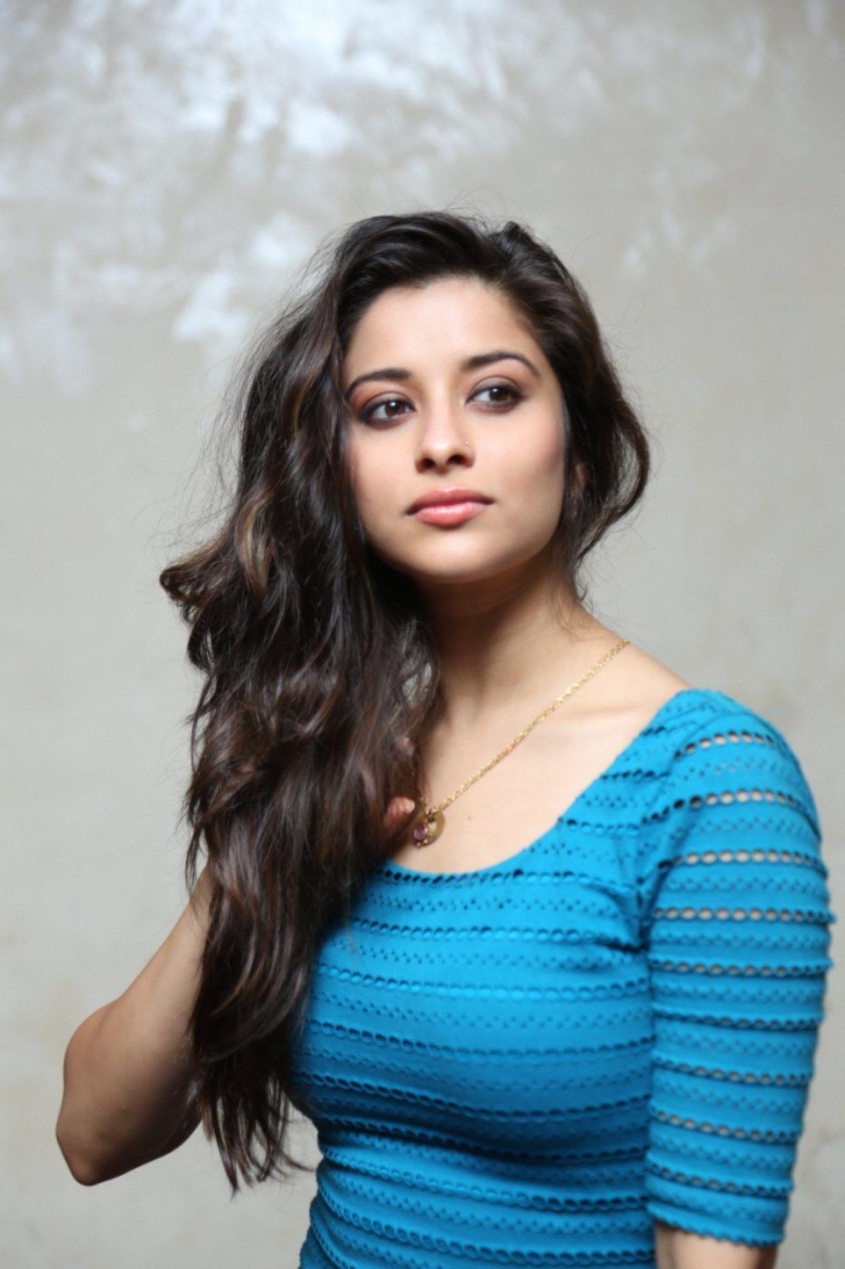 Telugu Actress Madhurima Latest Hot & Spicy Photo Stills