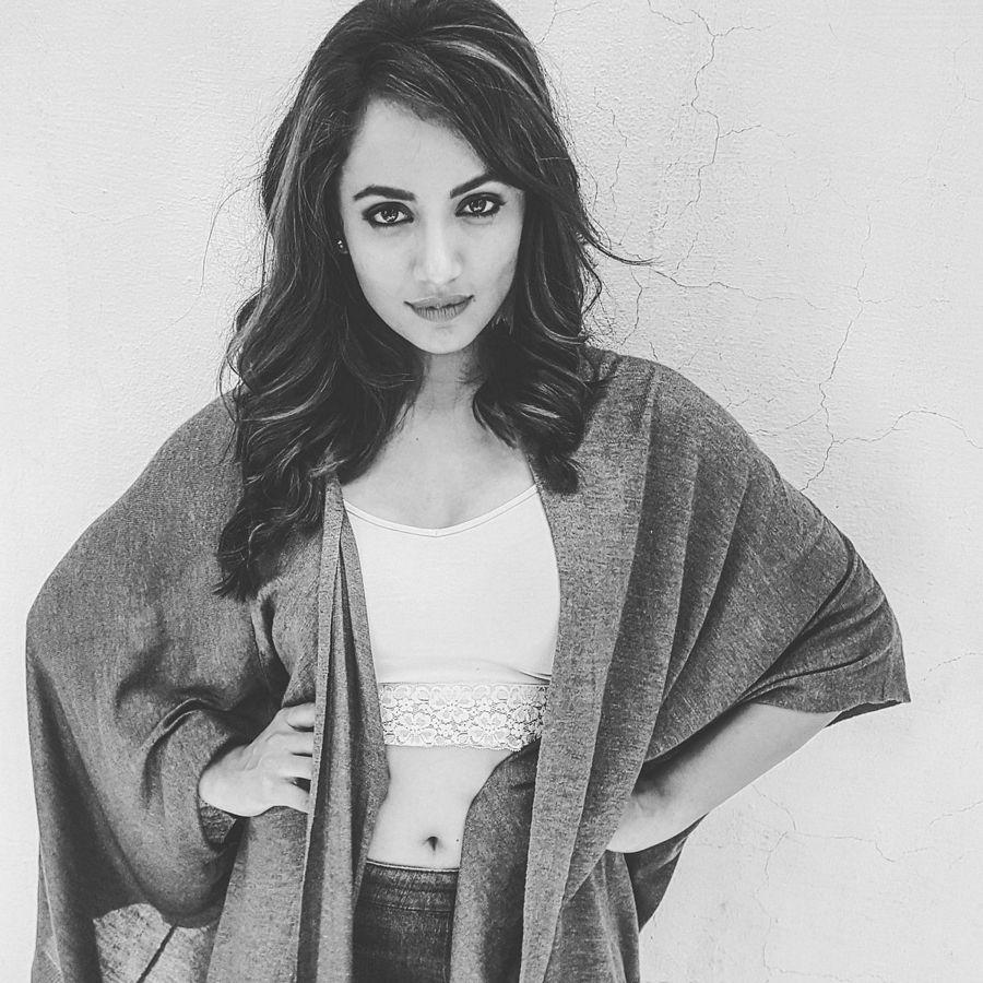 Telugu Actress Tejaswi Madivada Latest Photos
