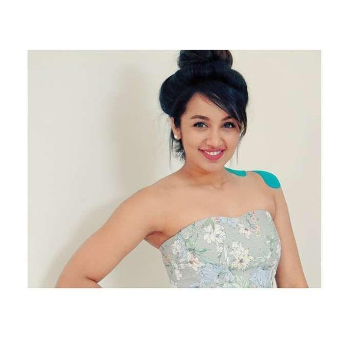 Telugu Actress Tejaswi Madivada Latest Ultra Hot HD Photo Stills