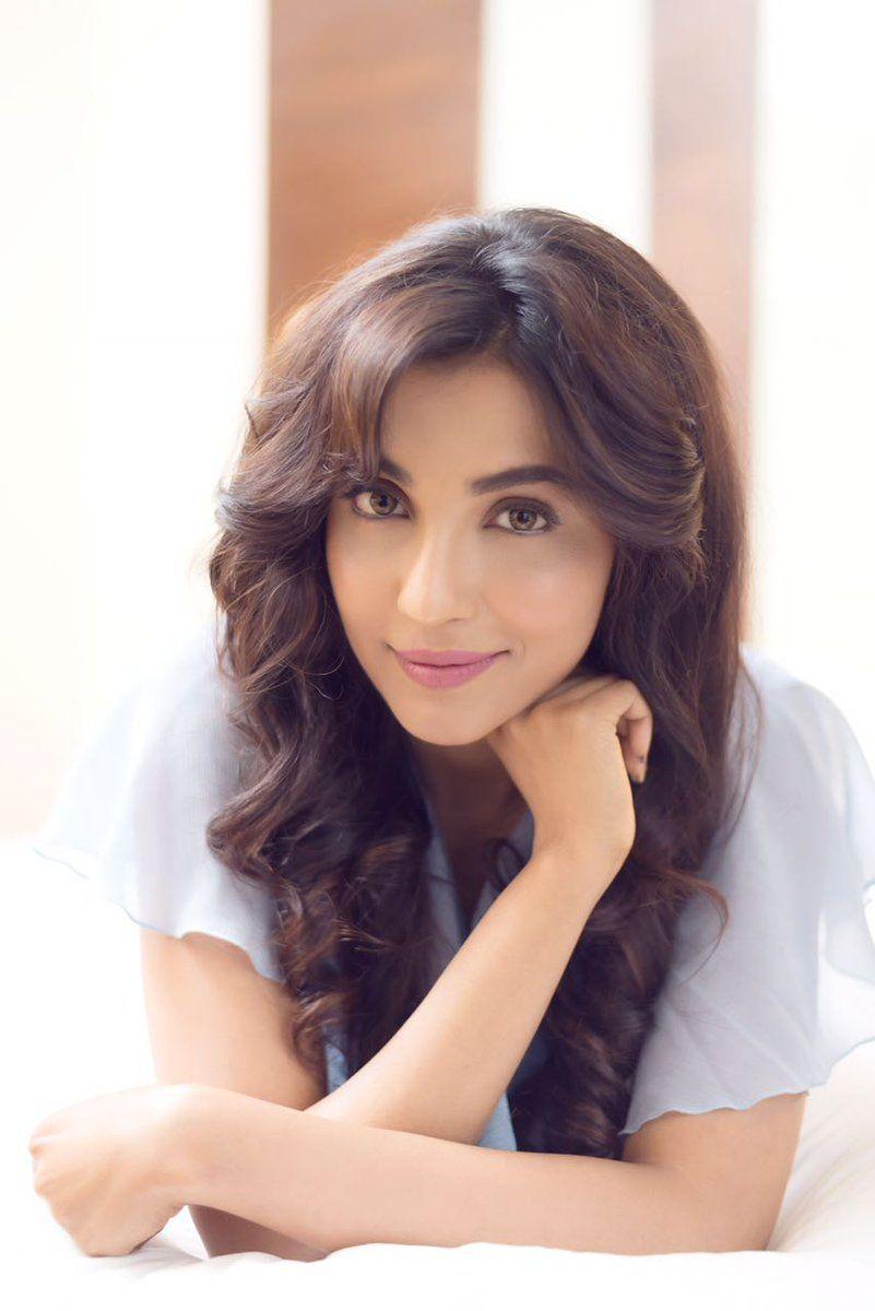 The queen Parvatii Nair looking extremely gorgeous Photoshoot Stills