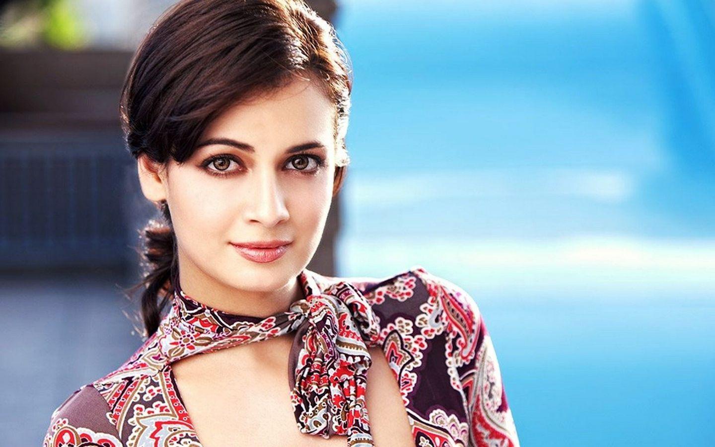 Top 50 Dia Mirza Full HD Wallpapers & Most Wonderful Pictures Collections!